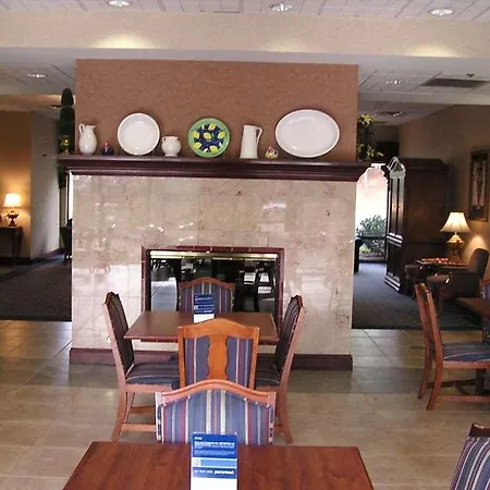 Hampton Inn & Suites Atlanta-Galleria 