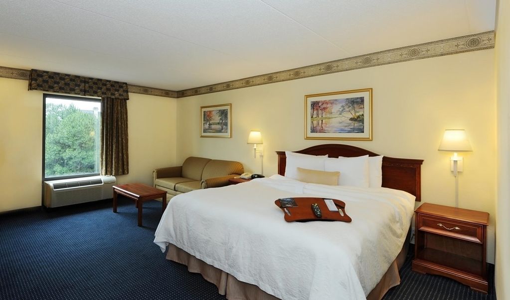 Hampton & Atlanta-galleria 3*